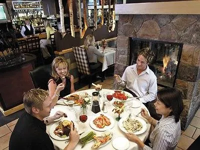 מפלי הניאגרה The Falls Hotel & Inn