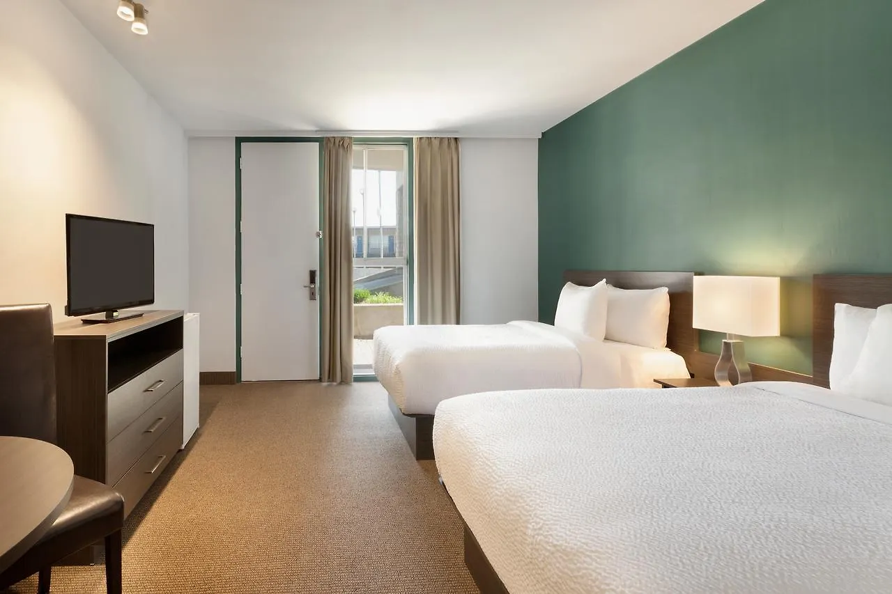 The Falls Hotel & Inn Niagara Falls Canada