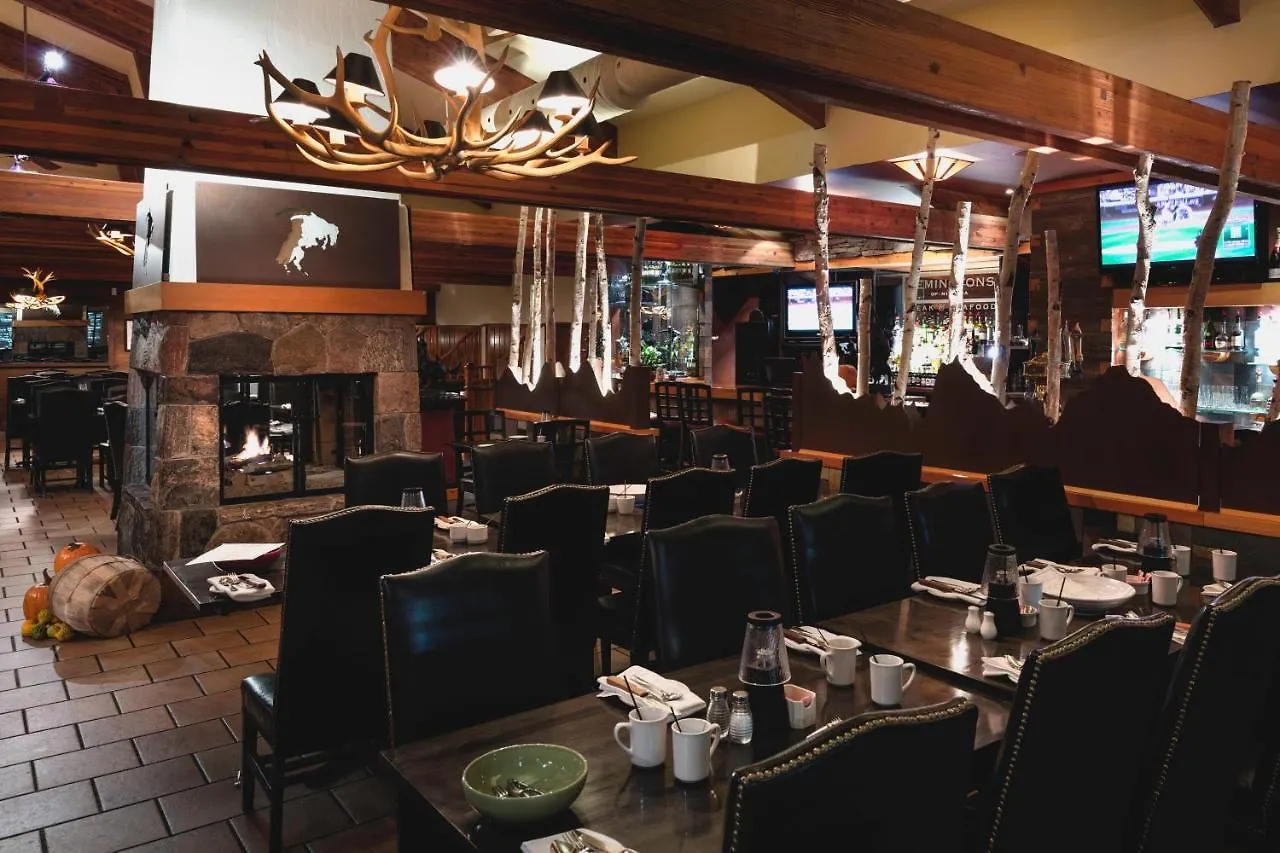 The Falls Hotel & Inn Niagara Falls Canada